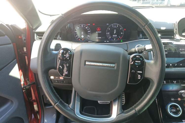Used Land Rover Range Evoque 2020 249 PS R-DYNAMIC Sport Technology Custom Edition Steering Wheel