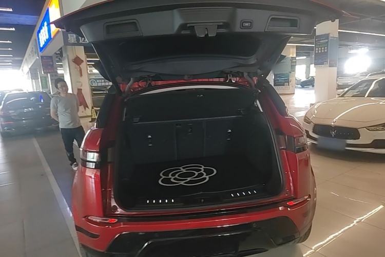 Used Land Rover Range Evoque 2020 249 PS R-DYNAMIC SE Sport Technology Edition Trunk