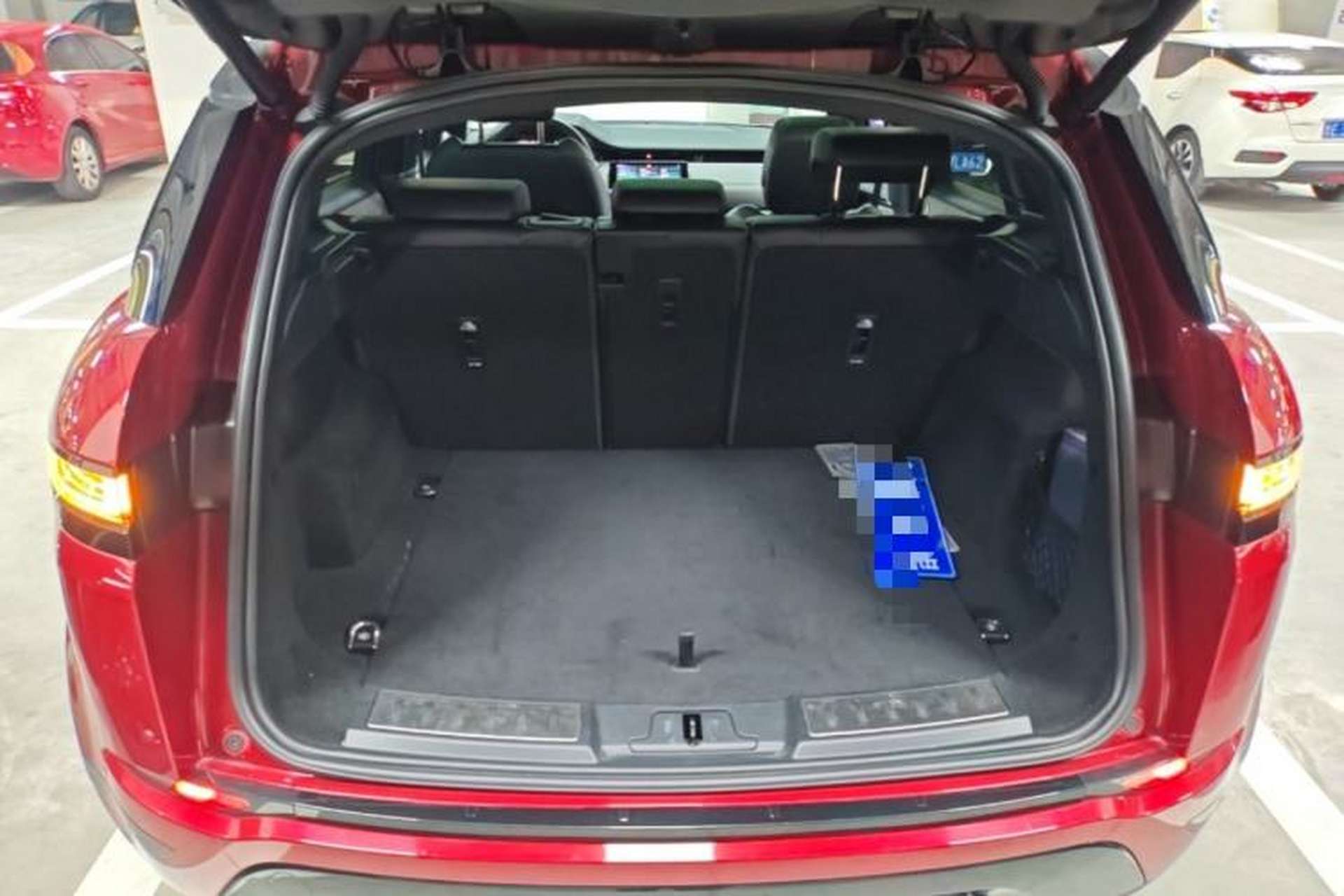 Used Land Rover Range Evoque 2020 249 PS R-DYNAMIC S Blackened Sport Technology Edition Trunk