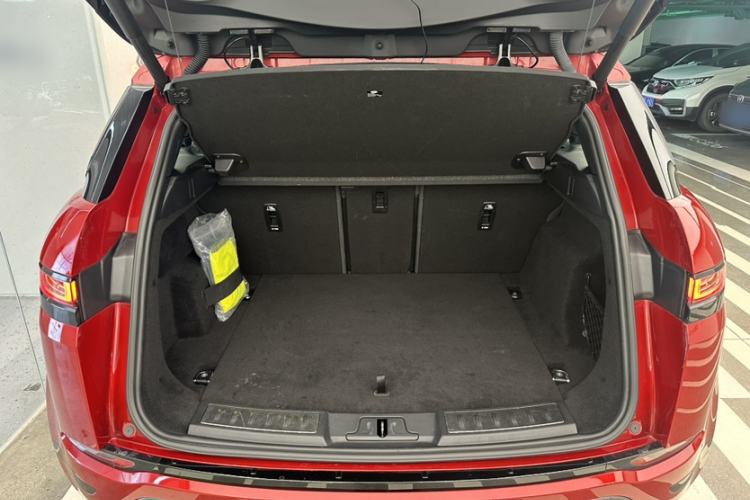 Used Land Rover Range Evoque 2020 249 PS R-DYNAMIC SE Sport Technology Edition Trunk