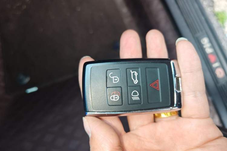 Used Land Rover Range Evoque 2020 249 PS R-DYNAMIC S First-Edition Sport Custom Edition Vehicle Key