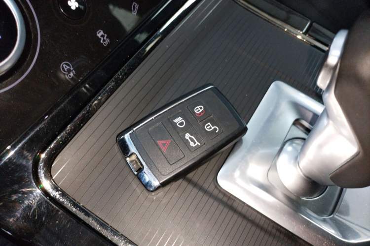Used Land Rover Range Evoque 2020 249 PS R-DYNAMIC S Sport Edition Vehicle Key