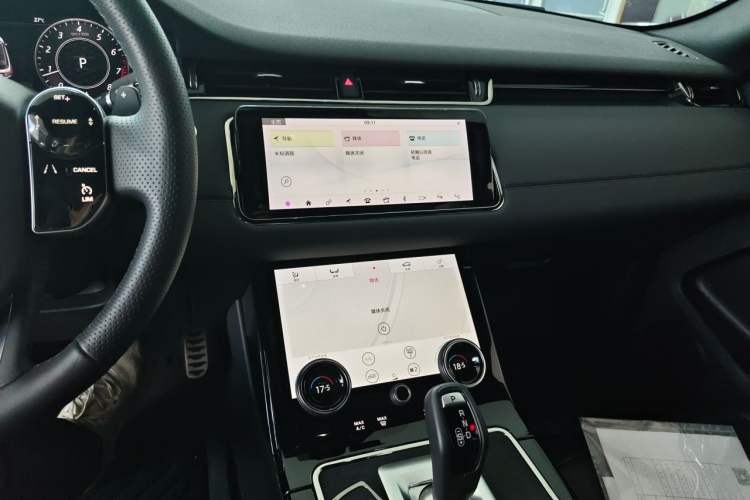 Used Land Rover Range Evoque 2020 249 PS R-DYNAMIC SE Sport Technology Edition Audio And AC Panel
