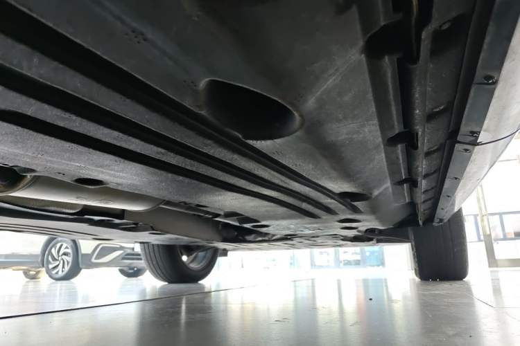 Used Land Rover Range Evoque 2020 249 PS R-DYNAMIC SE Sport Technology Edition Chassis Rear Right