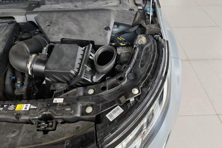 Used Land Rover Range Evoque 2020 249 PS R-DYNAMIC SE Sport Technology Edition Engine Bay Left
