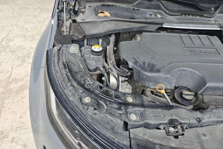 Used Land Rover Range Evoque 2020 249 PS R-DYNAMIC S First-Edition Sport Custom Edition Engine Bay Right