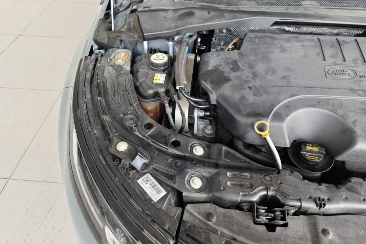 Used Land Rover Range Evoque 2020 249 PS R-DYNAMIC SE Sport Technology Edition Engine Bay Right