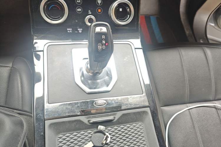 Used Land Rover Range Evoque 2020 249 PS R-DYNAMIC S First-Edition Sport Custom Edition Gear Lever