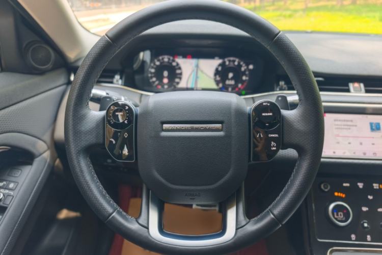 Used Land Rover Range Evoque 2020 249 PS R-DYNAMIC S Sport Edition Interior 6