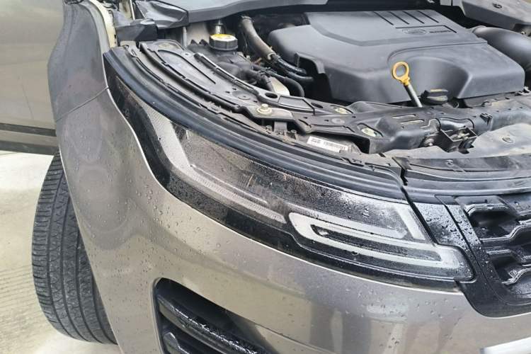 Used Land Rover Range Evoque 2020 249 PS R-DYNAMIC S Sport Edition Right Front Headlight