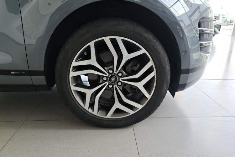 Used Land Rover Range Evoque 2020 249 PS R-DYNAMIC SE Sport Technology Edition Right Front Wheel Hub