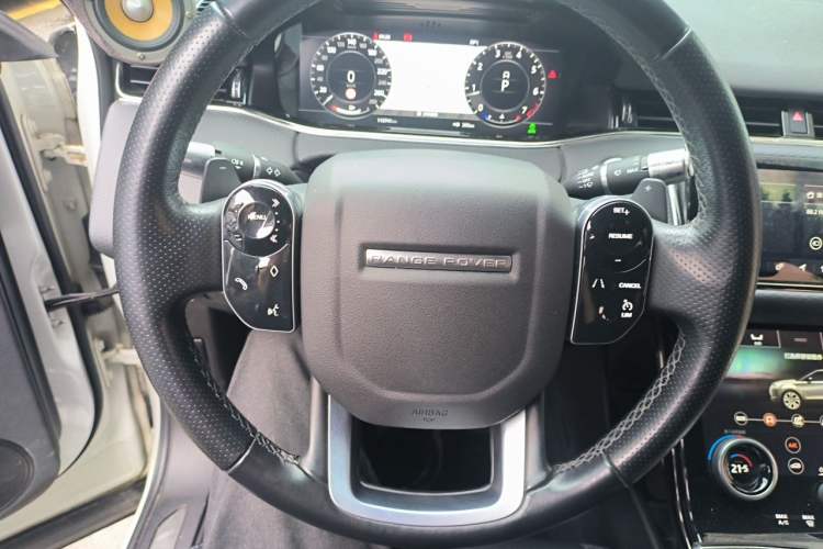 Used Land Rover Range Evoque 2020 249 PS R-DYNAMIC S Sport Edition Steering Wheel