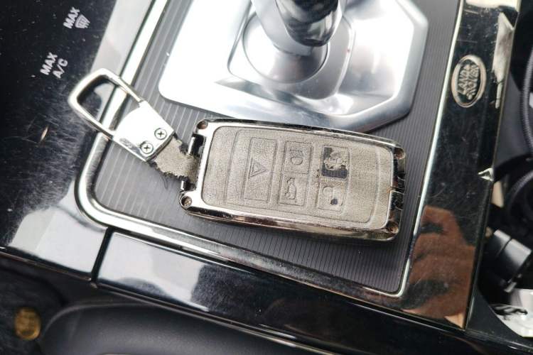 Used Land Rover Range Evoque 2020 249 PS R-DYNAMIC SE Sport Technology Edition Vehicle Key