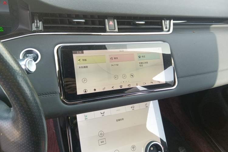Used Land Rover Range Evoque 2020 249 PS R-DYNAMIC SE Sport Technology Edition Audio And AC Panel