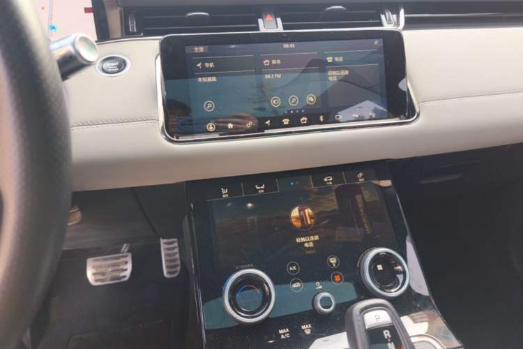 Used Land Rover Range Evoque 2020 249 PS R-DYNAMIC SE Sport Technology Edition Audio And AC Panel