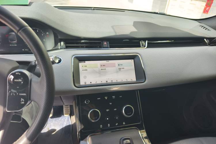 Used Land Rover Range Evoque 2020 249 PS R-DYNAMIC S Sport Edition Audio And AC Panel
