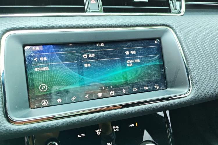 Used Land Rover Range Evoque 2020 249 PS R-DYNAMIC S Sport Edition Audio And AC Panel