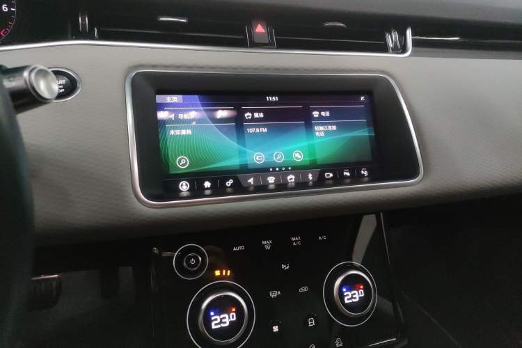Used Land Rover Range Evoque 2020 249 PS Youth Edition Audio And AC Panel