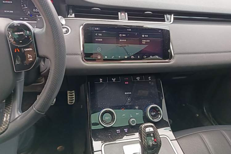 Used Land Rover Range Evoque 2020 249 PS R-DYNAMIC SE Sport Technology Edition Audio And AC Panel