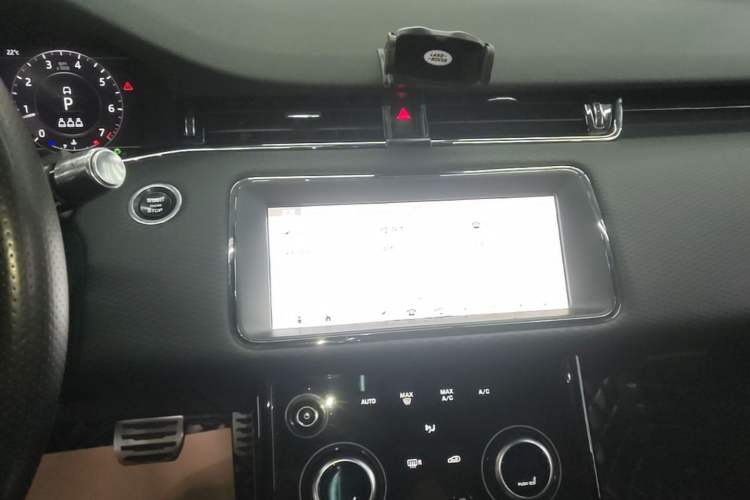 Used Land Rover Range Evoque 2020 249 PS R-DYNAMIC S Sport Edition Audio And AC Panel