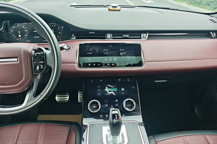 Used Land Rover Range Evoque 2020 249 PS R-DYNAMIC S Sport Edition Audio And AC Panel