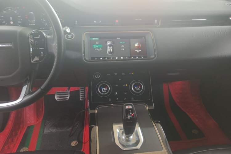 Used Land Rover Range Evoque 2020 249 PS R-DYNAMIC S Sport Edition Audio And AC Panel