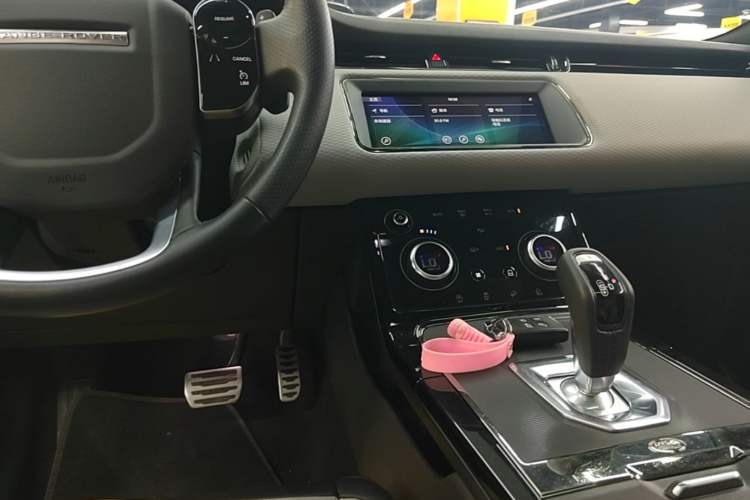 Used Land Rover Range Evoque 2020 249 PS R-DYNAMIC S Sport Edition Audio And AC Panel