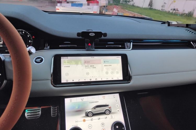Used Land Rover Range Evoque 2020 249 PS R-DYNAMIC S Blackened Sport Technology Edition Audio And AC Panel