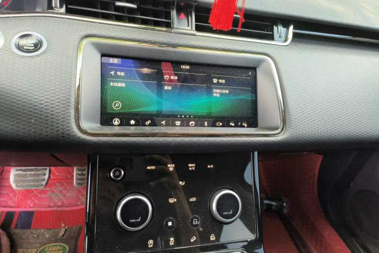 Used Land Rover Range Evoque 2020 249 PS R-DYNAMIC S Sport Edition Audio And AC Panel