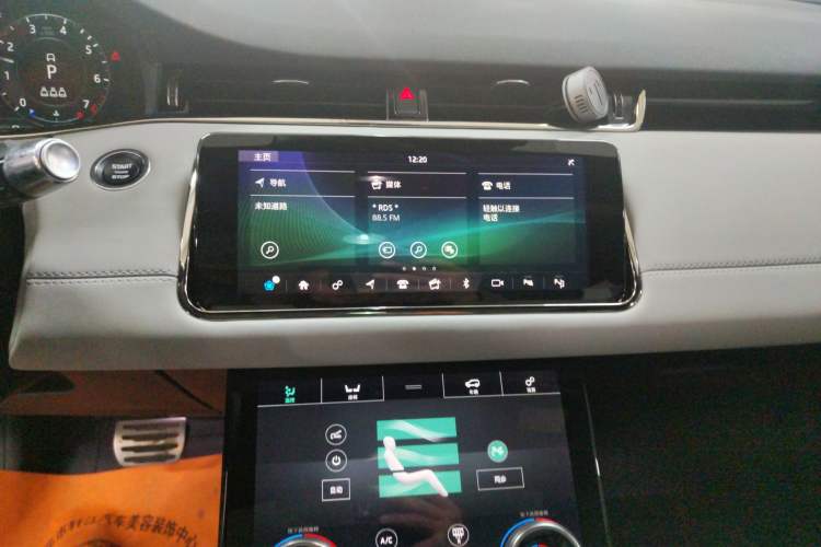 Used Land Rover Range Evoque 2020 249 PS R-DYNAMIC S Blackened Sport Technology Edition Audio And AC Panel