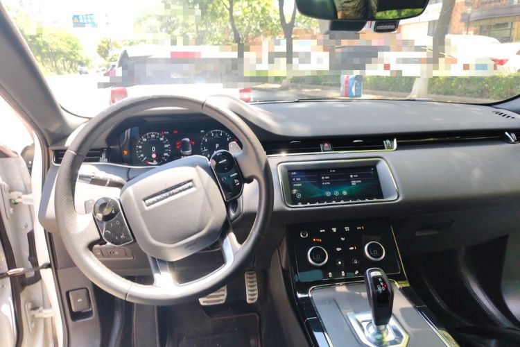 Used Land Rover Range Evoque 2020 249 PS R-DYNAMIC S Black Edition Sport Version Center Console