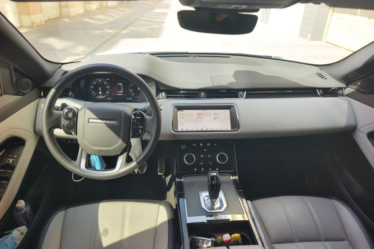 Used Land Rover Range Evoque 2020 249 PS R-DYNAMIC S Sport Edition Center Console