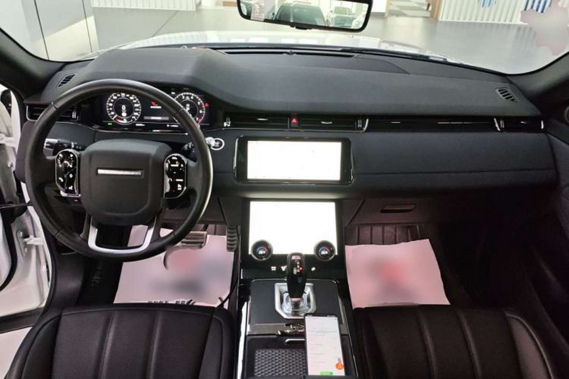 Used Land Rover Range Evoque 2020 249 PS R-DYNAMIC S Blackened Sport Technology Edition Center Console