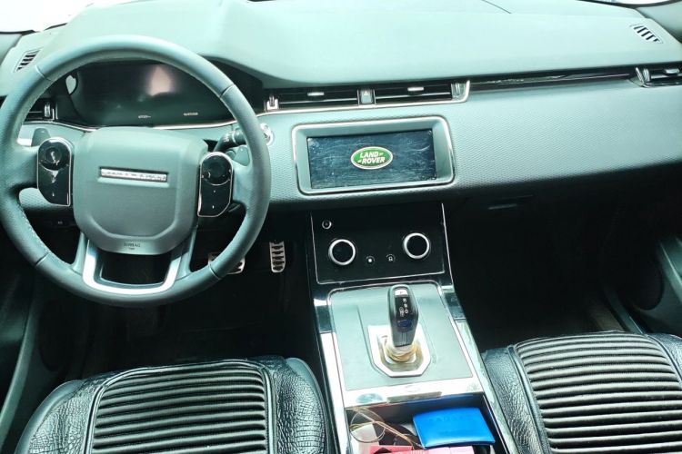 Used Land Rover Range Evoque 2020 249 PS R-DYNAMIC S Sport Edition Center Console