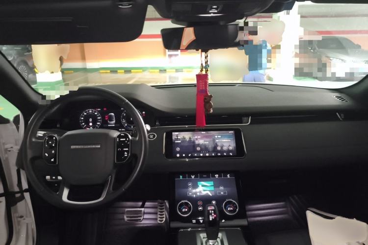 Used Land Rover Range Evoque 2020 249 PS R-DYNAMIC SE Sport Technology Edition Center Console