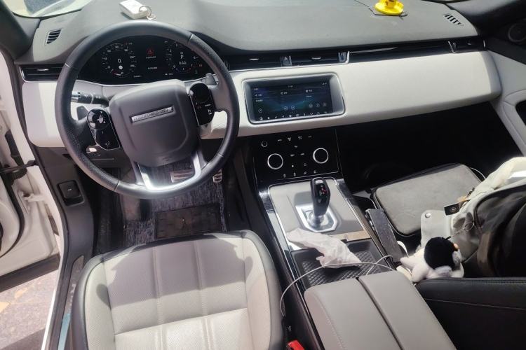Used Land Rover Range Evoque 2020 249 PS R-DYNAMIC S Sport Edition Center Console