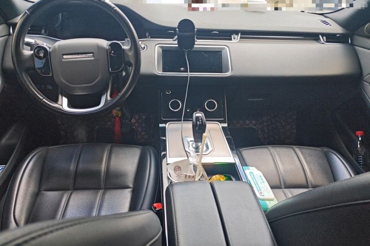Used Land Rover Range Evoque 2020 249 PS R-DYNAMIC S Sport Edition Center Console