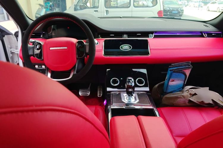 Used Land Rover Range Evoque 2020 249 PS R-DYNAMIC S First-Edition Sport Custom Edition Center Console