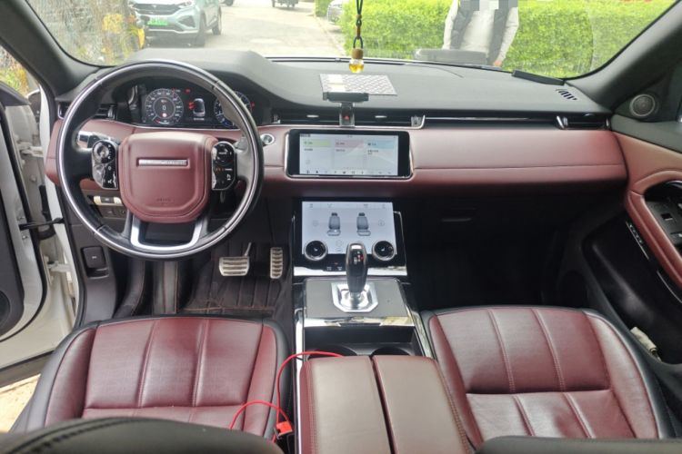 Used Land Rover Range Evoque 2020 249 PS R-DYNAMIC SE Sport Technology Edition Center Console