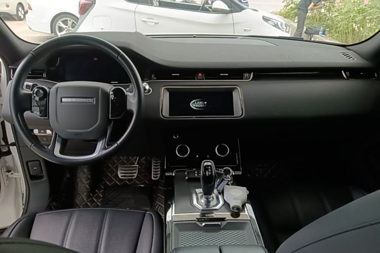 Used Land Rover Range Evoque 2020 249 PS R-DYNAMIC S Sport Edition Center Console