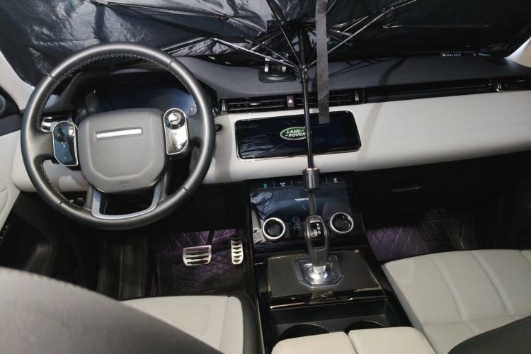 Used Land Rover Range Evoque 2020 249 PS R-DYNAMIC SE Sport Technology Edition Center Console
