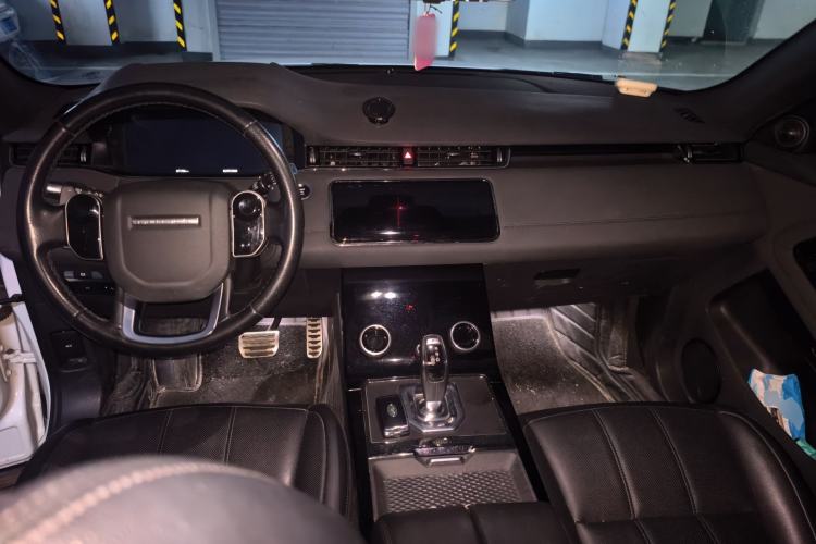 Used Land Rover Range Evoque 2020 249 PS R-DYNAMIC SE Sport Technology Edition Center Console