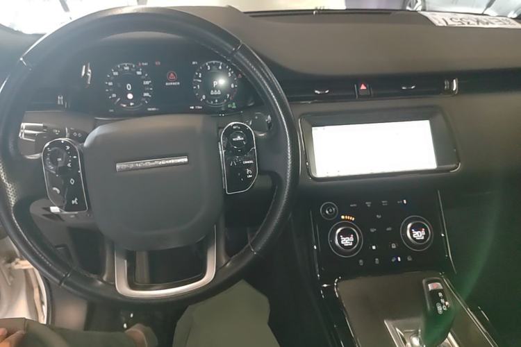 Used Land Rover Range Evoque 2020 249 PS R-DYNAMIC S Sport Edition Center Console