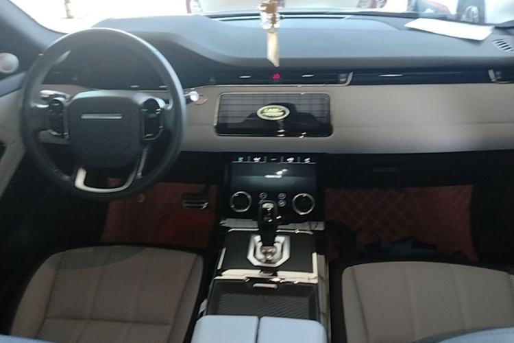 Used Land Rover Range Evoque 2020 249 PS R-DYNAMIC SE Sport Technology Edition Center Console