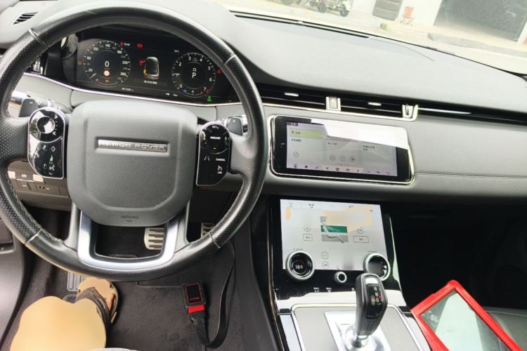 Used Land Rover Range Evoque 2020 249 PS R-DYNAMIC S Sport Edition Center Console