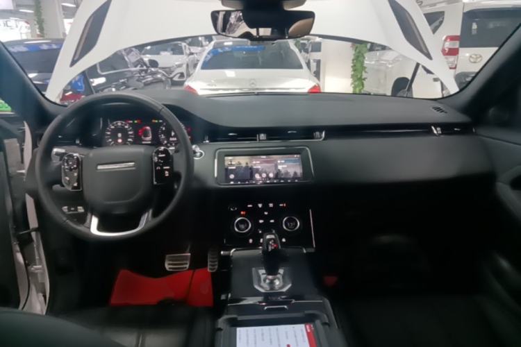 Used Land Rover Range Evoque 2020 249 PS R-DYNAMIC S Sport Edition Center Console