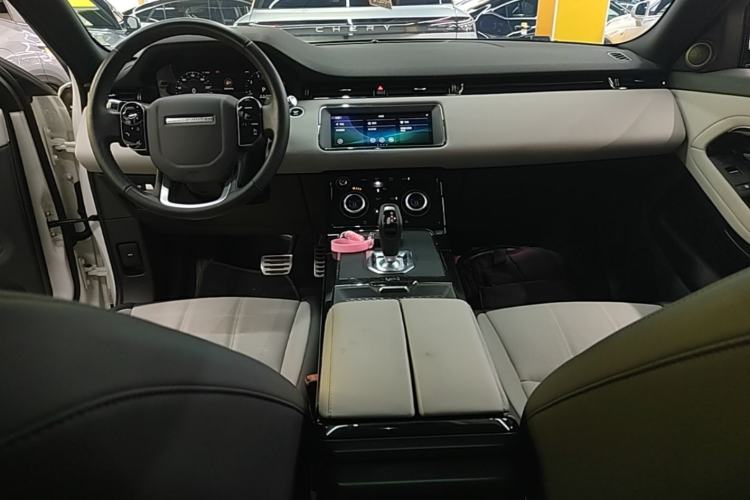Used Land Rover Range Evoque 2020 249 PS R-DYNAMIC S Sport Edition Center Console