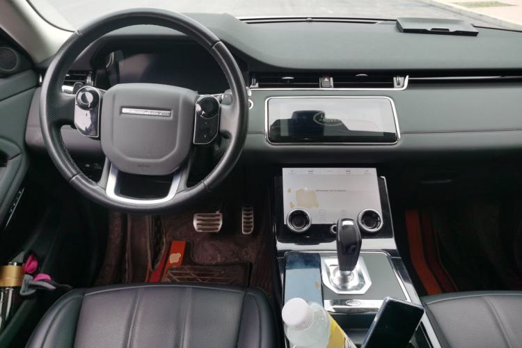 Used Land Rover Range Evoque 2020 249 PS R-DYNAMIC SE Sport Technology Edition Center Console