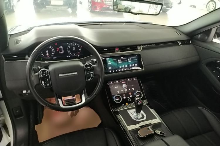 Used Land Rover Range Evoque 2020 249 PS R-DYNAMIC SE Sport Technology Edition Center Console