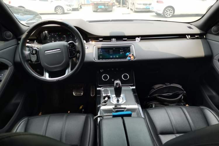 Used Land Rover Range Evoque 2020 249 PS R-DYNAMIC S Black Edition Sport Version Center Console